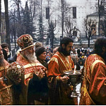 Отец Пимен крайний слева. Фото середины 1980-x годов ХХ века